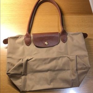 Longchamp beige tote bag (Authentic) Medium